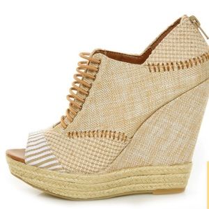 Chinese Laundry Make My Day Wedges 7.5